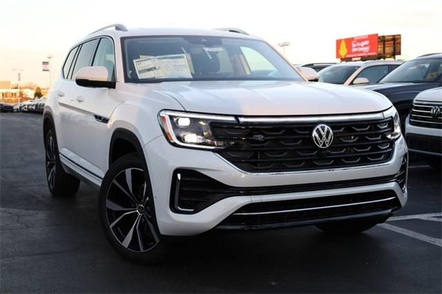 new 2025 Volkswagen Atlas car, priced at $52,175