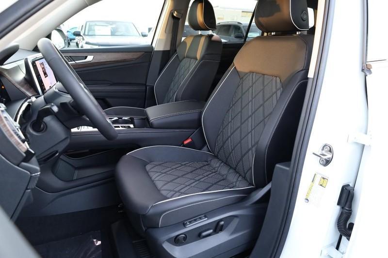 new 2025 Volkswagen Atlas car, priced at $51,675
