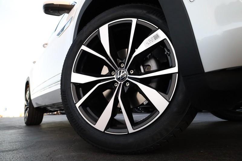 new 2025 Volkswagen Atlas car, priced at $51,675
