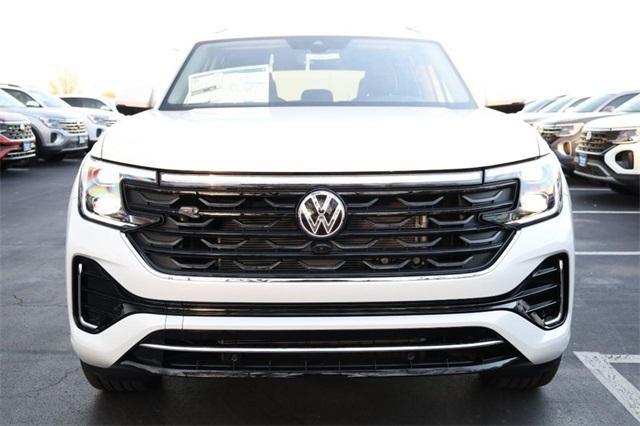 new 2025 Volkswagen Atlas car, priced at $52,175