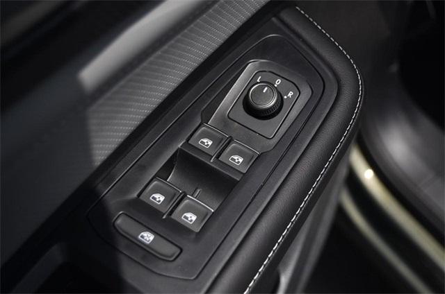 new 2025 Volkswagen Atlas Cross Sport car, priced at $44,995