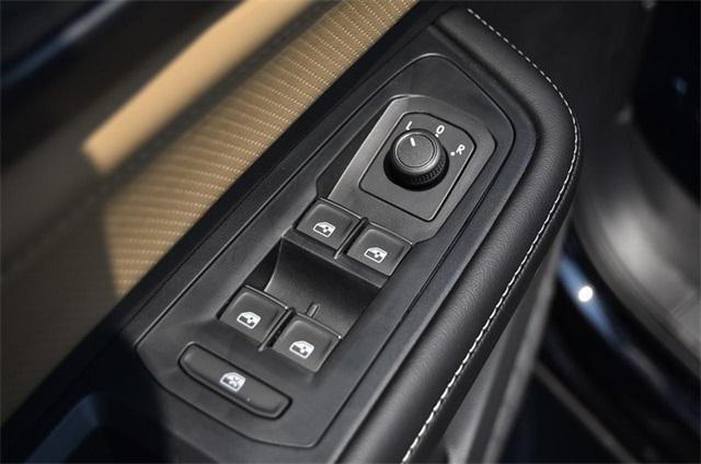 new 2025 Volkswagen Atlas Cross Sport car, priced at $34,848