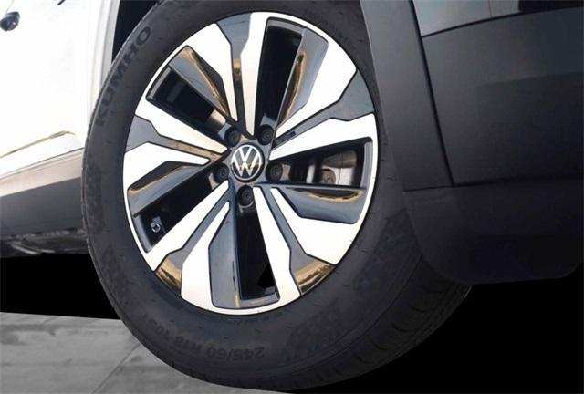 new 2026 Volkswagen Atlas Cross Sport car, priced at $40,768