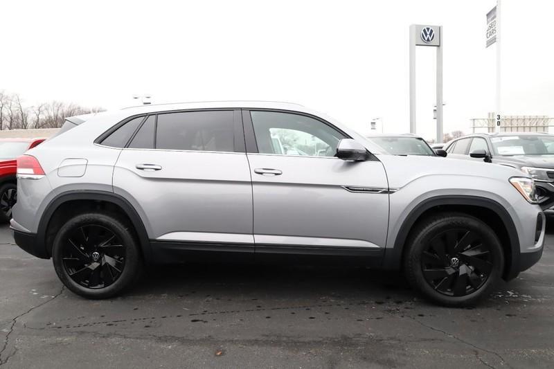new 2025 Volkswagen Atlas Cross Sport car, priced at $44,103