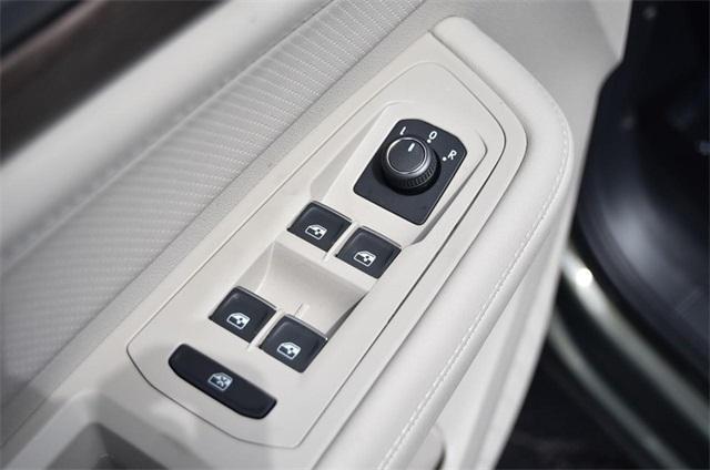 new 2025 Volkswagen Atlas car, priced at $42,995