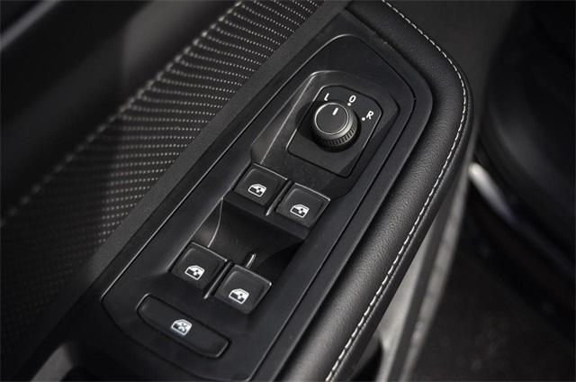 used 2025 Volkswagen Atlas Cross Sport car, priced at $38,450