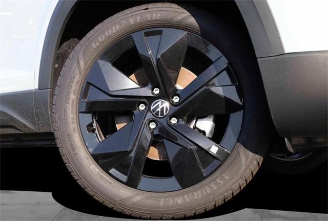 new 2025 Volkswagen Taos car, priced at $30,406