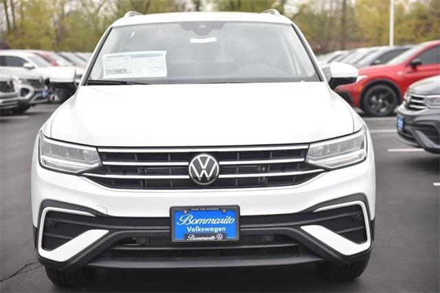 new 2024 Volkswagen Tiguan car, priced at $33,703