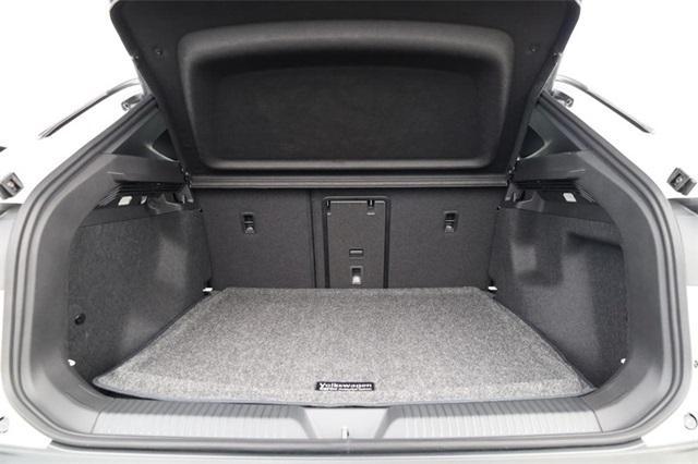 new 2025 Volkswagen ID.4 car, priced at $47,099