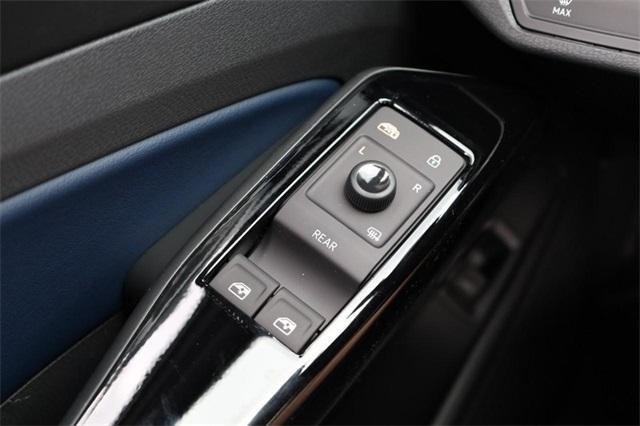 new 2025 Volkswagen ID.4 car, priced at $47,099