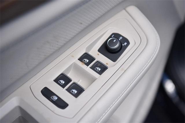 new 2025 Volkswagen Atlas car, priced at $41,839
