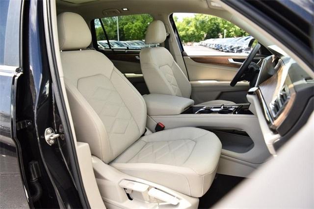 new 2025 Volkswagen Atlas car, priced at $44,339