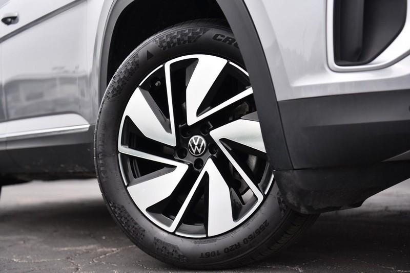 used 2024 Volkswagen Atlas car, priced at $39,995