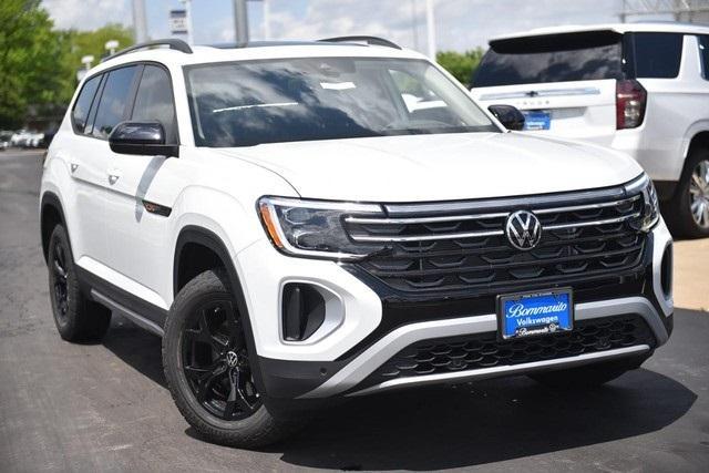 new 2024 Volkswagen Atlas car, priced at $44,500