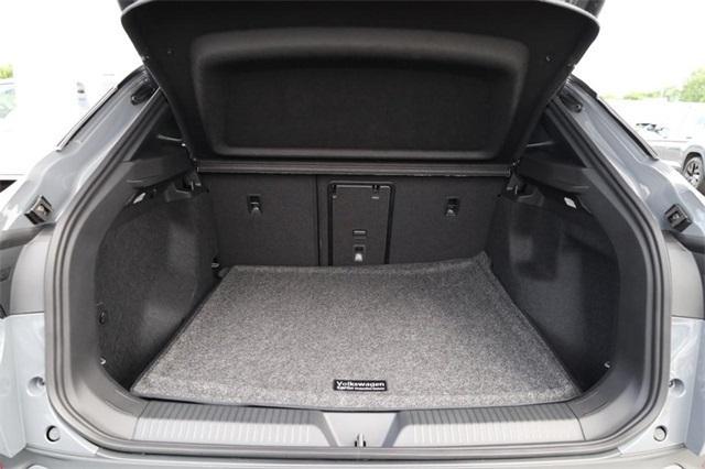 new 2025 Volkswagen ID.4 car, priced at $49,841