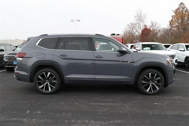 new 2025 Volkswagen Atlas car, priced at $52,175