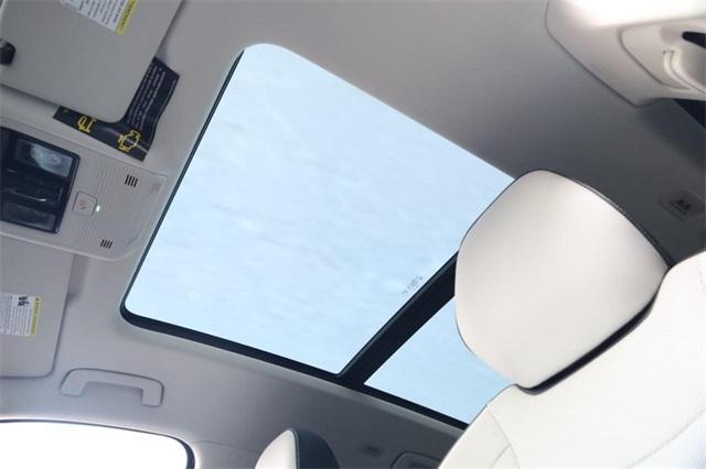 new 2025 Volkswagen Tiguan car, priced at $35,494
