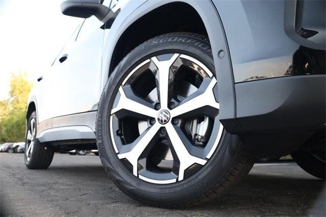 new 2025 Volkswagen Tiguan car, priced at $35,494
