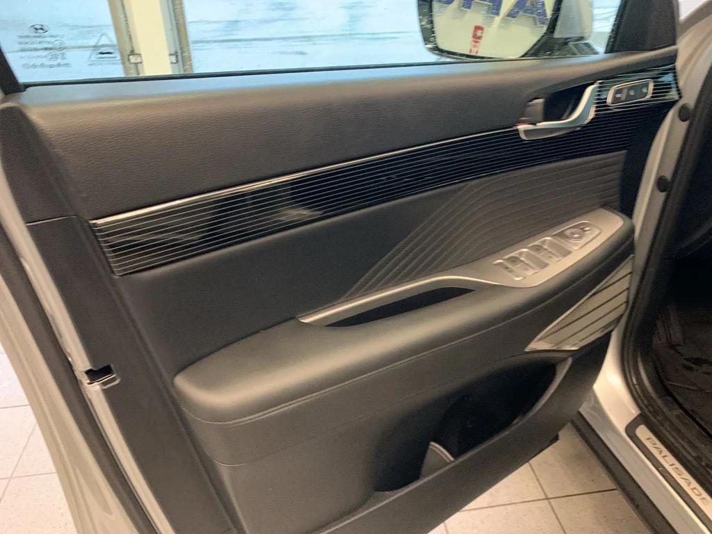 used 2024 Hyundai Palisade car, priced at $43,000