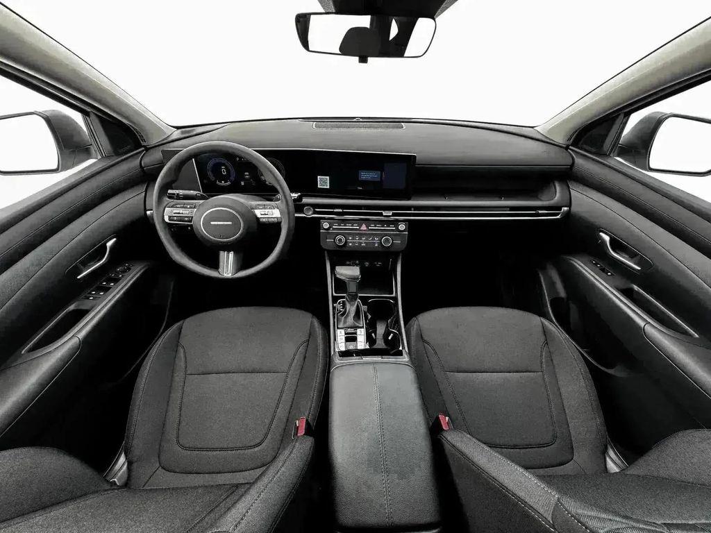 new 2025 Hyundai Tucson car, priced at $29,999