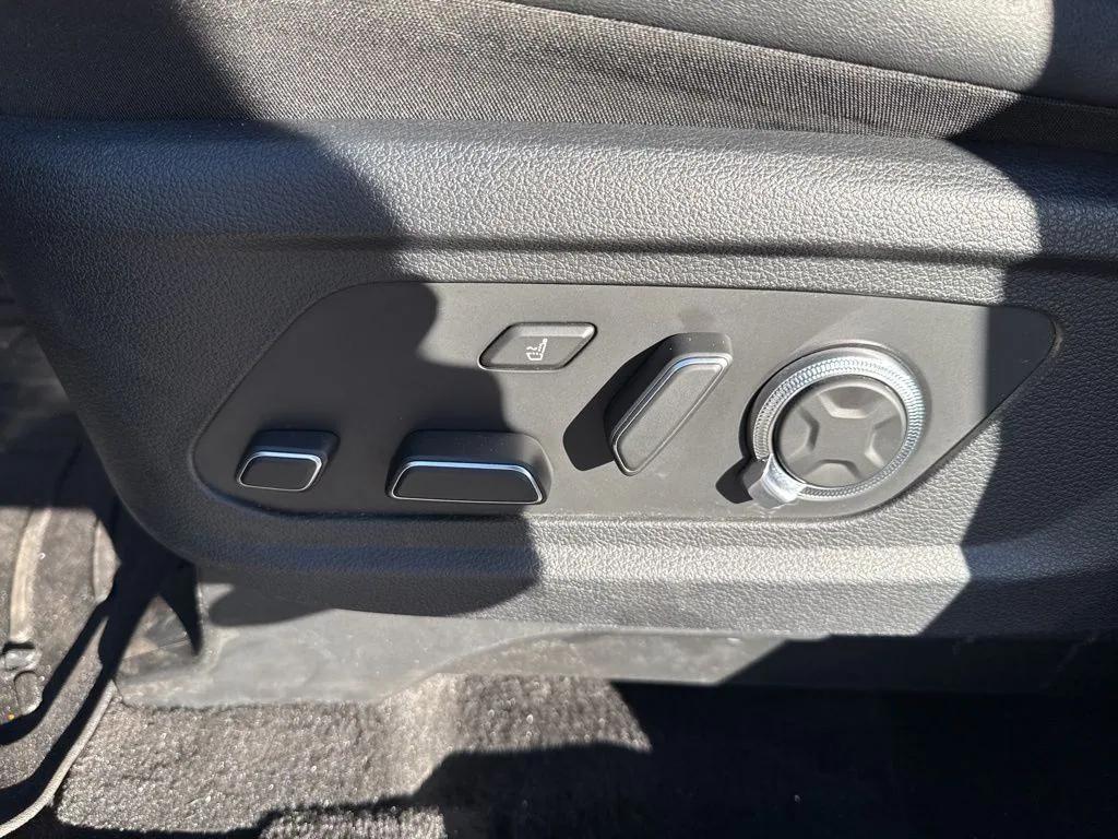 used 2023 Hyundai Palisade car, priced at $36,000