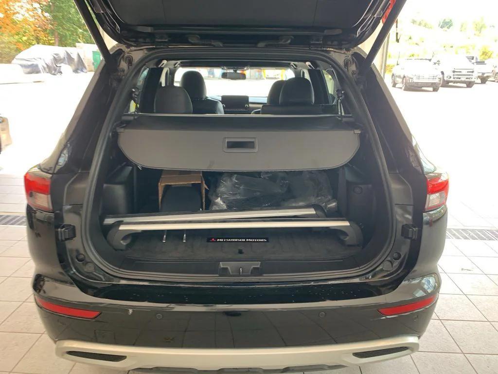 used 2022 Mitsubishi Outlander car, priced at $23,000