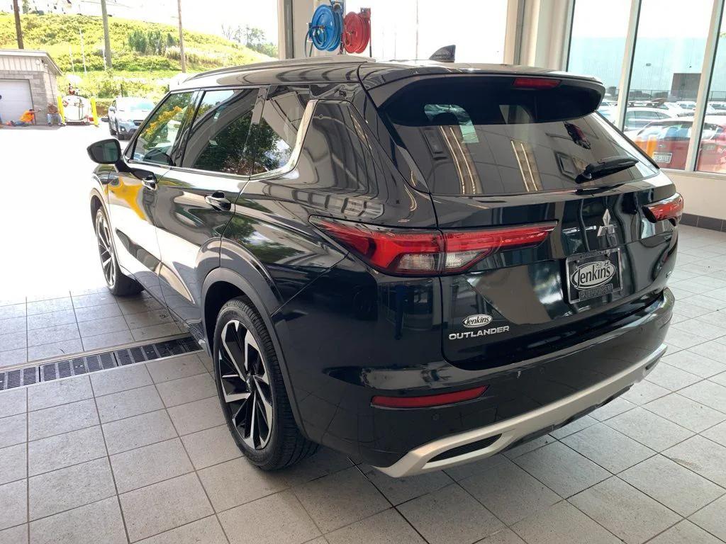 used 2022 Mitsubishi Outlander car, priced at $23,000