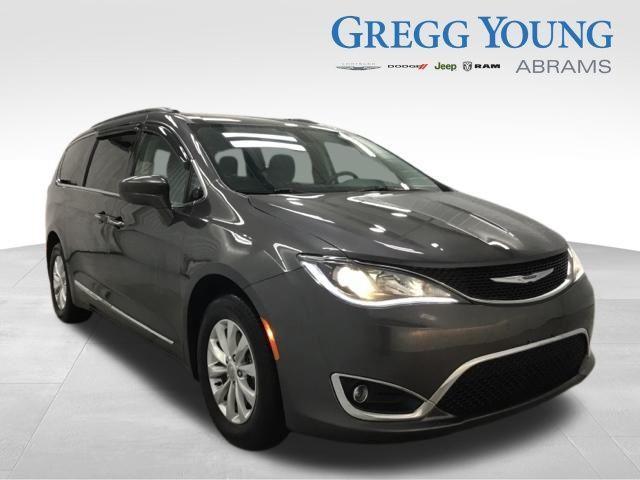 used 2017 Chrysler Pacifica car, priced at $16,500