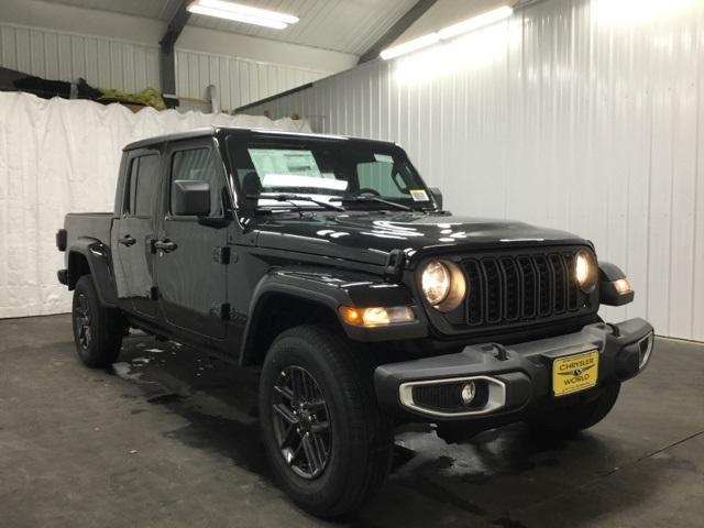 new 2024 Jeep Gladiator car, priced at $42,062