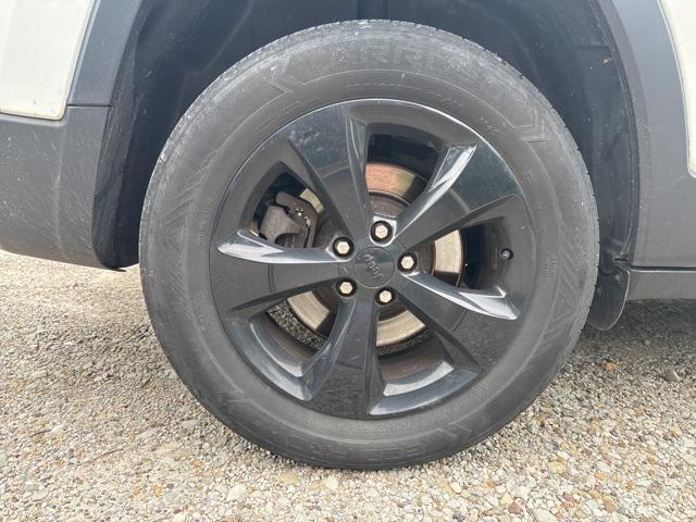 used 2018 Jeep Cherokee car, priced at $14,500