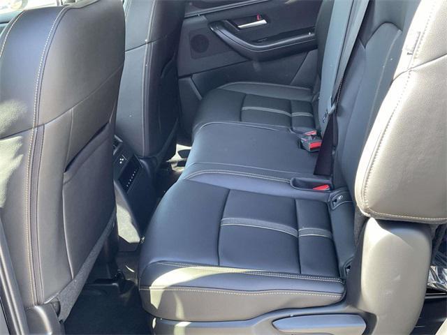 new 2025 Mazda CX-90 car, priced at $39,711
