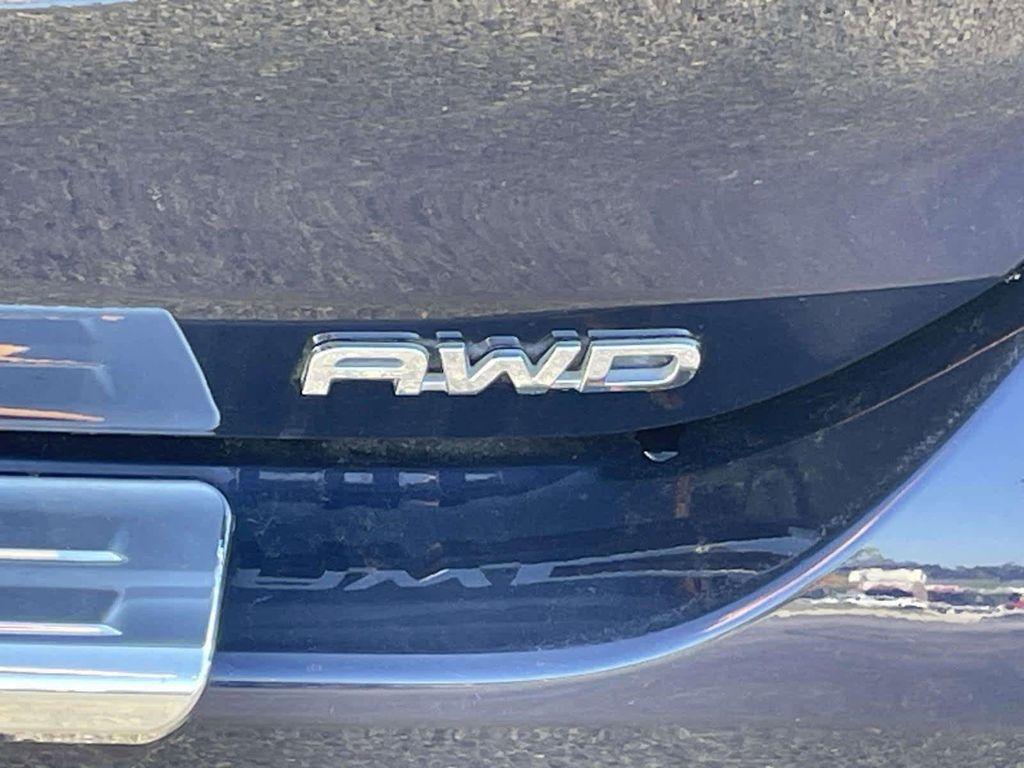 used 2023 Toyota Highlander car, priced at $37,999