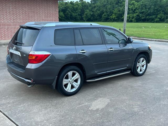 used 2008 Toyota Highlander car, priced at $9,995