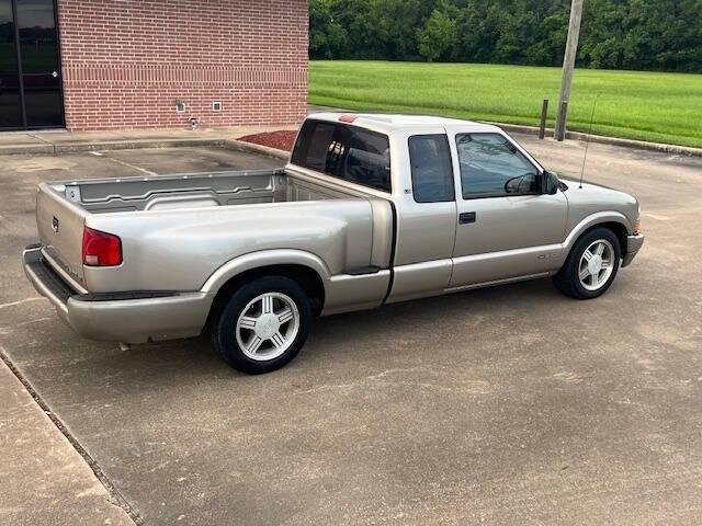 used 1999 Chevrolet S-10 car, priced at $6,595