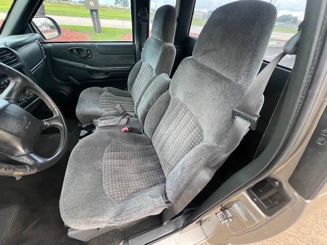 used 1999 Chevrolet S-10 car, priced at $6,595