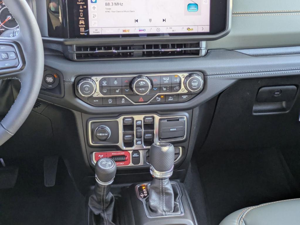 new 2025 Jeep Gladiator car, priced at $53,110