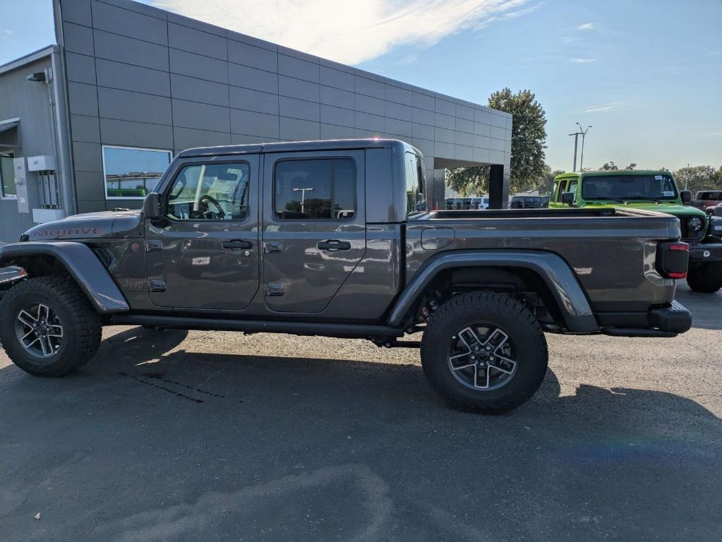 new 2025 Jeep Gladiator car, priced at $54,550