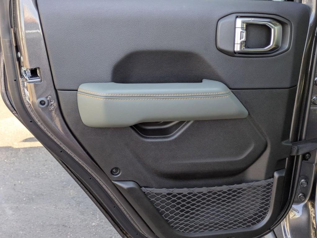 new 2025 Jeep Gladiator car, priced at $53,110