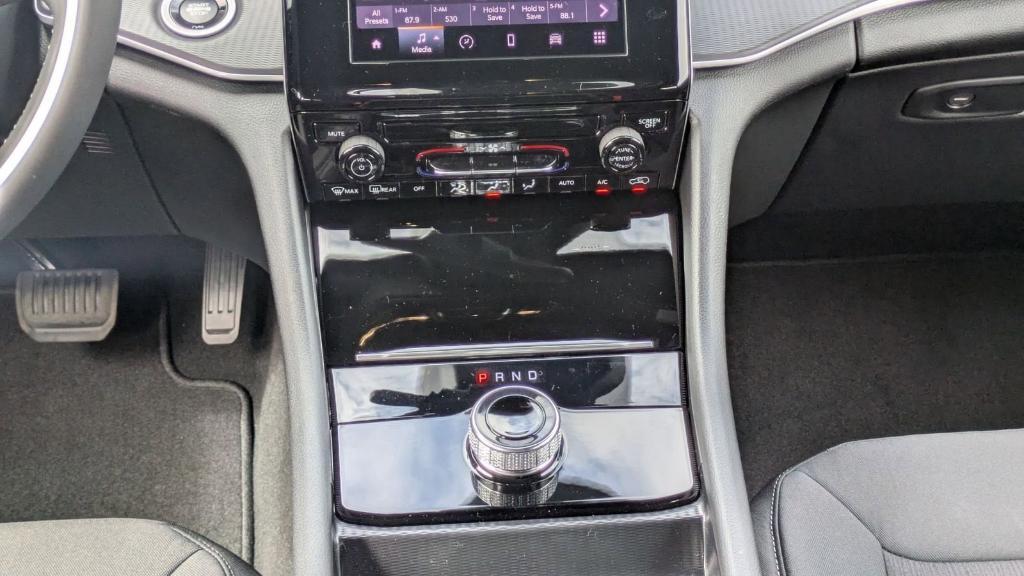 new 2025 Jeep Grand Cherokee L car, priced at $35,778