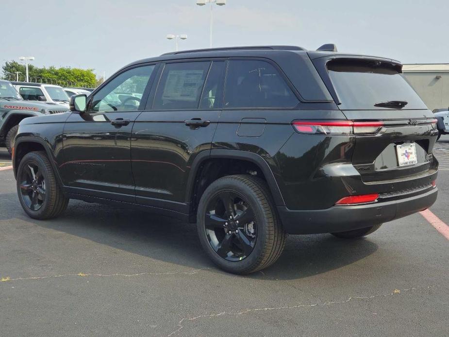 new 2024 Jeep Grand Cherokee car, priced at $49,455