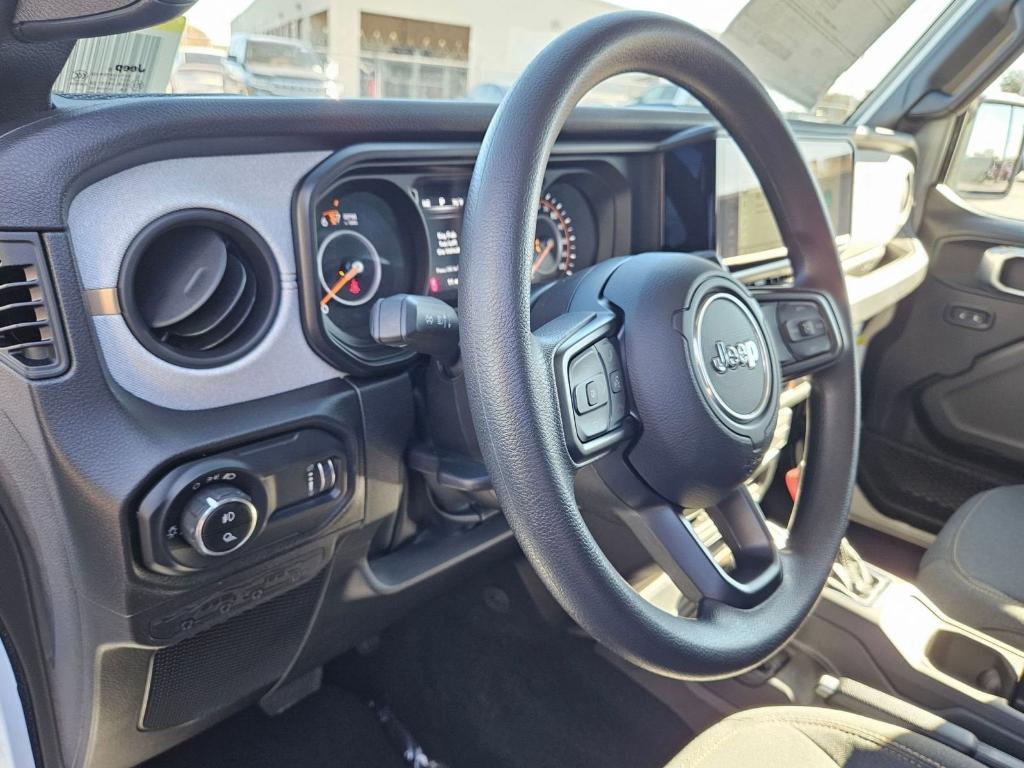 new 2025 Jeep Gladiator car, priced at $38,850