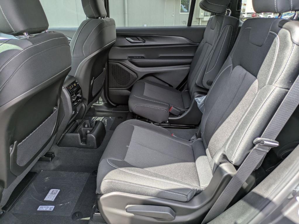 new 2025 Jeep Grand Cherokee L car, priced at $35,778