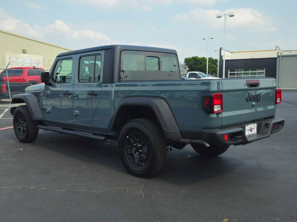 new 2024 Jeep Gladiator car, priced at $37,953