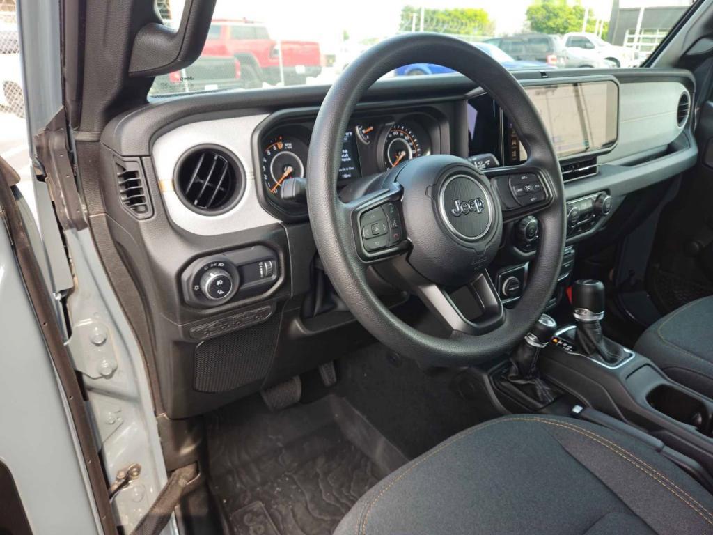 new 2024 Jeep Gladiator car, priced at $37,953