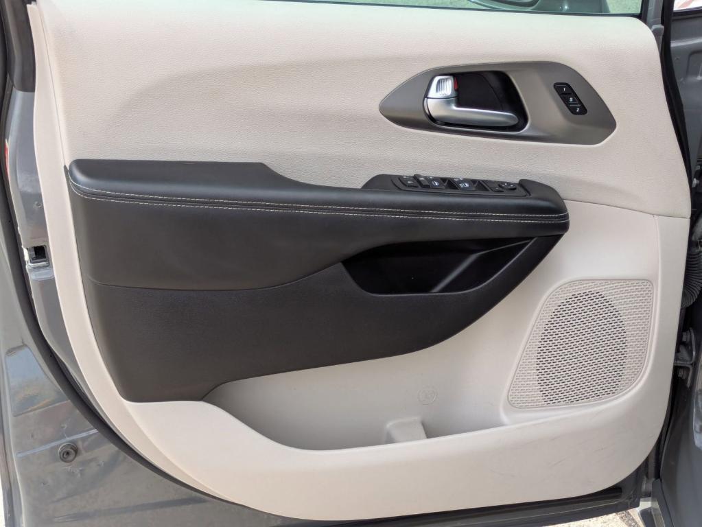 used 2022 Chrysler Pacifica car, priced at $28,985