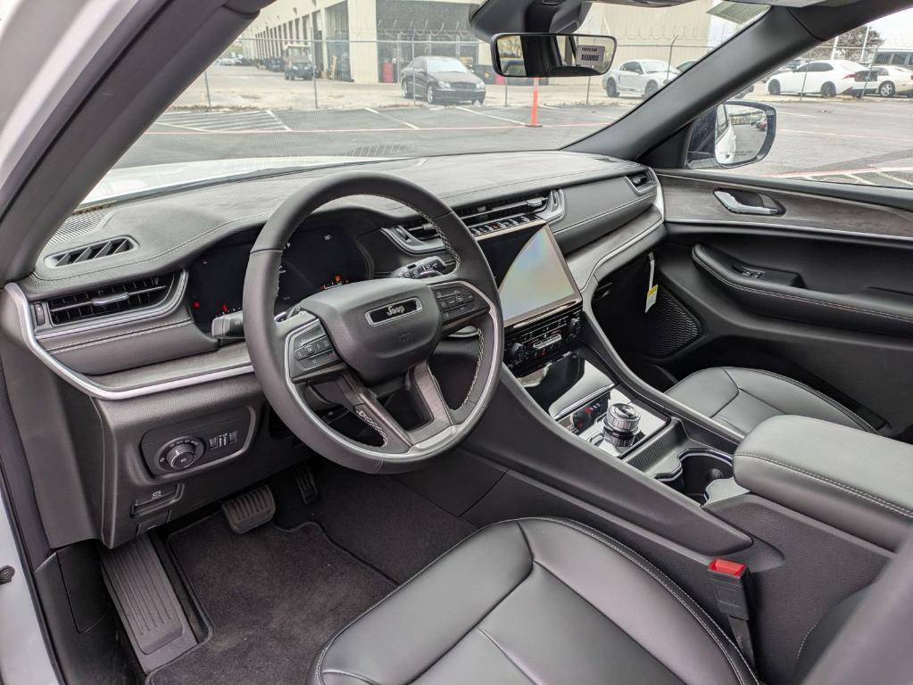 new 2025 Jeep Grand Cherokee L car, priced at $45,345