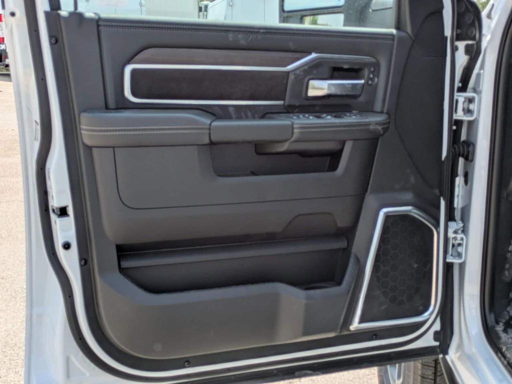 new 2025 Ram 2500 car, priced at $76,390