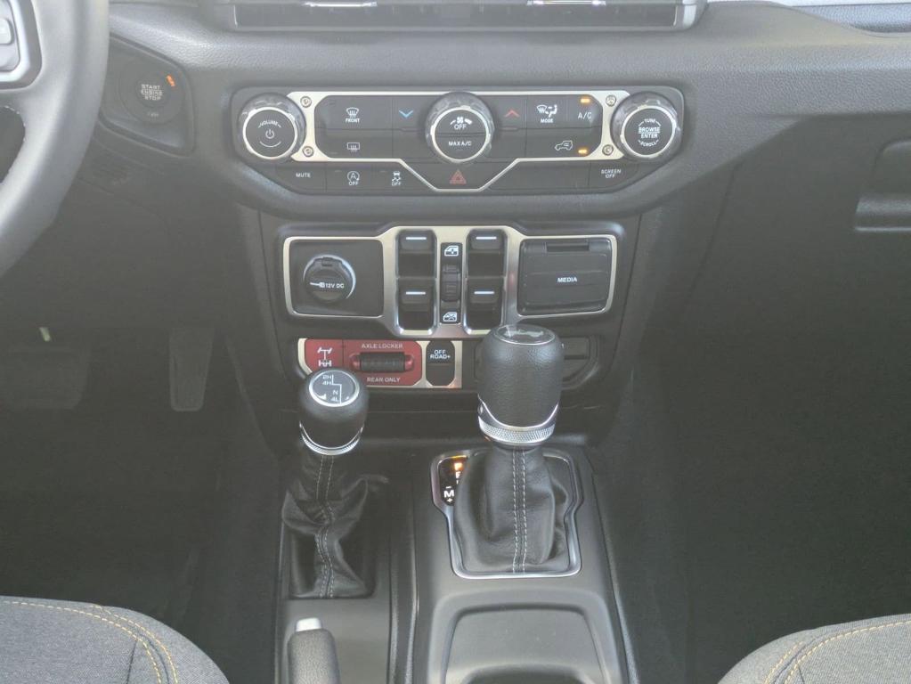 new 2025 Jeep Wrangler car, priced at $45,745