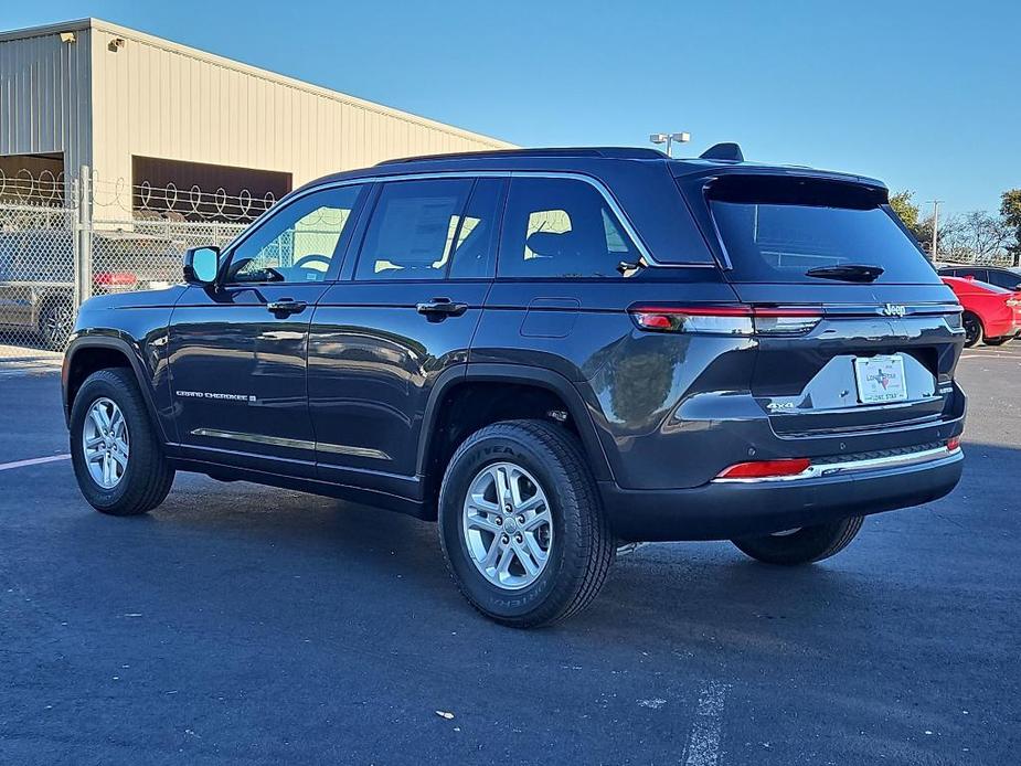 new 2025 Jeep Grand Cherokee car, priced at $40,425