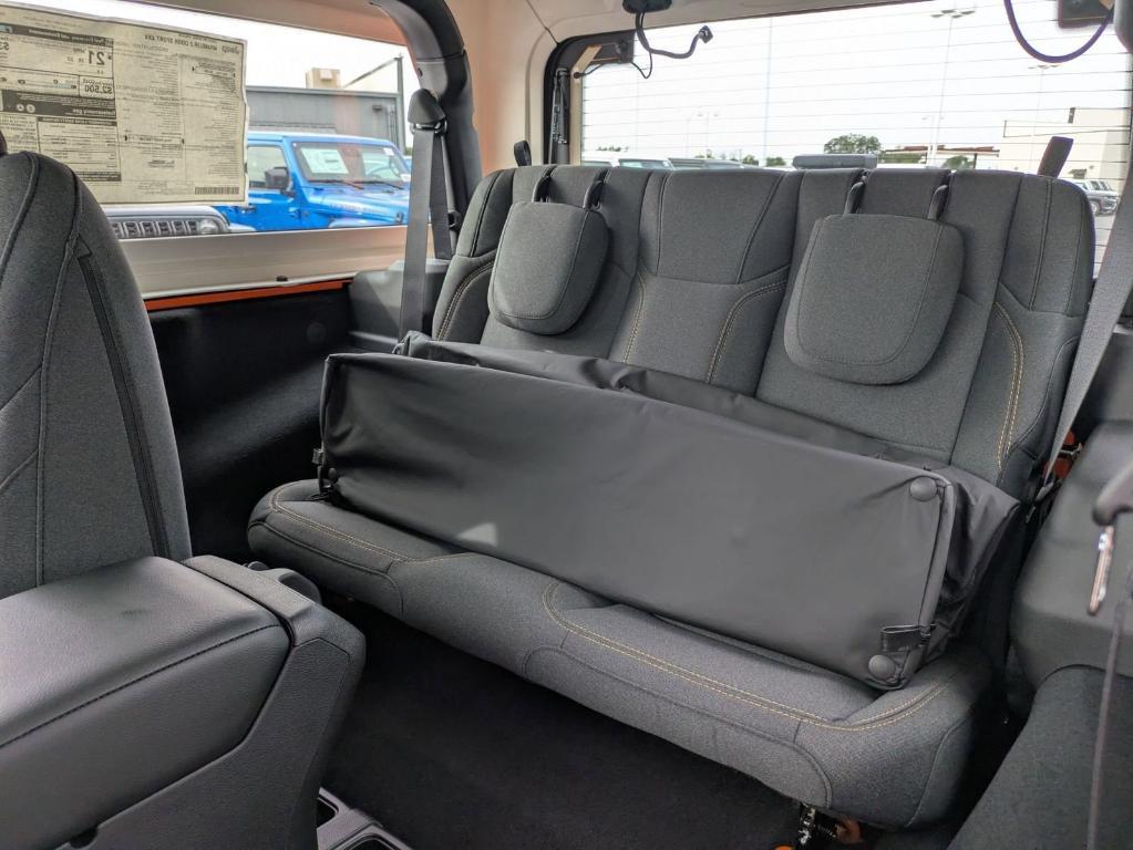 new 2025 Jeep Wrangler car, priced at $33,088